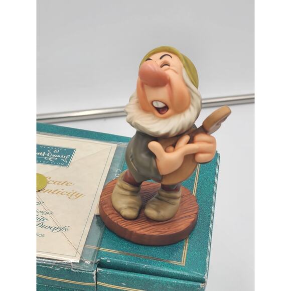 WDCC Sneezy Snow White Seven Dwarfs “Ah-Choo!” Disney Retired Vintage COA Box - Picture 11 of 16